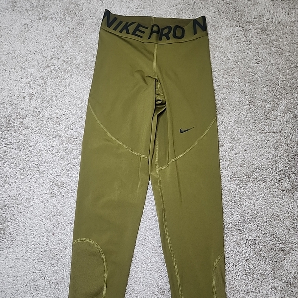 Women's Nike Pro  Legging Green  Size: XSmall